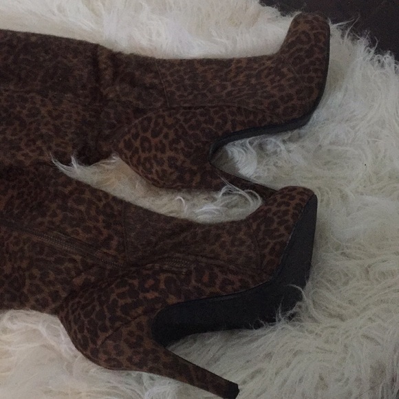 Leopard boots with heels - Picture 3 of 8